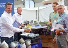 Teku Pöppelmann was ook aanwezig op de locatie om hun potten en Trials onder de aandacht te brengen bij de kwekers.